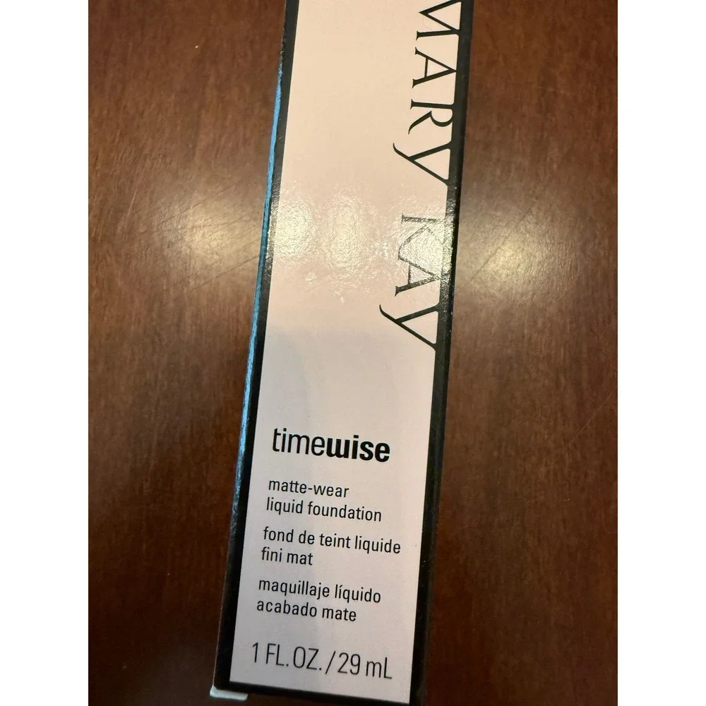 Mary Kay TimeWise Matte-Wear Liquid Foundation Ivory 2 Combination Oily Skin 1oz